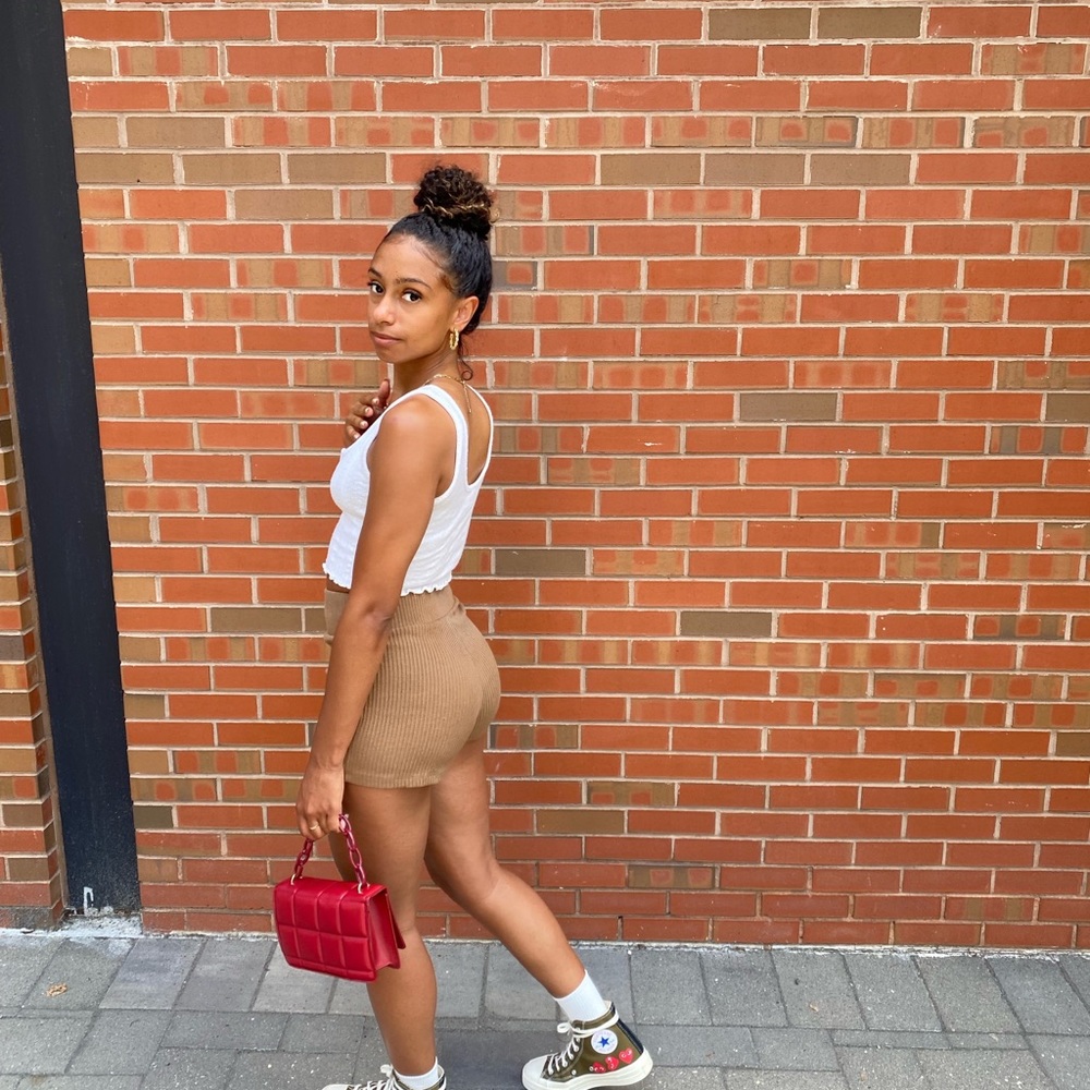 Meet your Posher, Jasmine